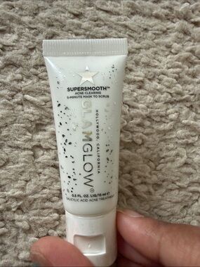 GLAMGLOW White Supersmooth Acne Clearing Mask Tube